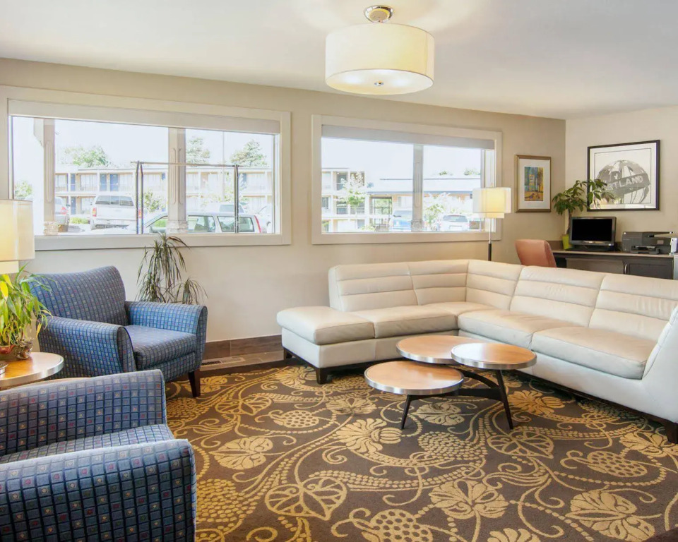 Rodeway Inn Portland Airport