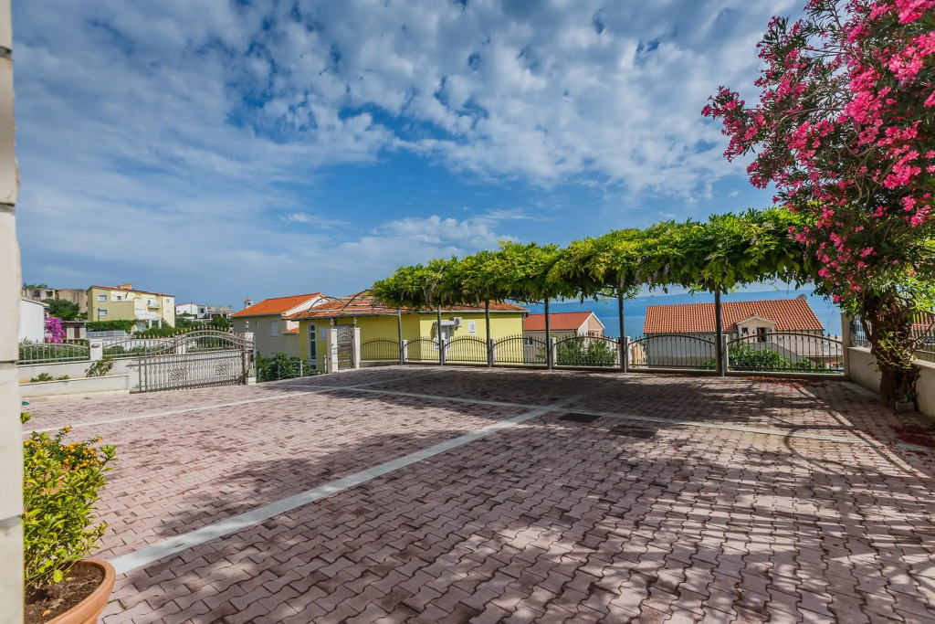 Guest House Lazeta