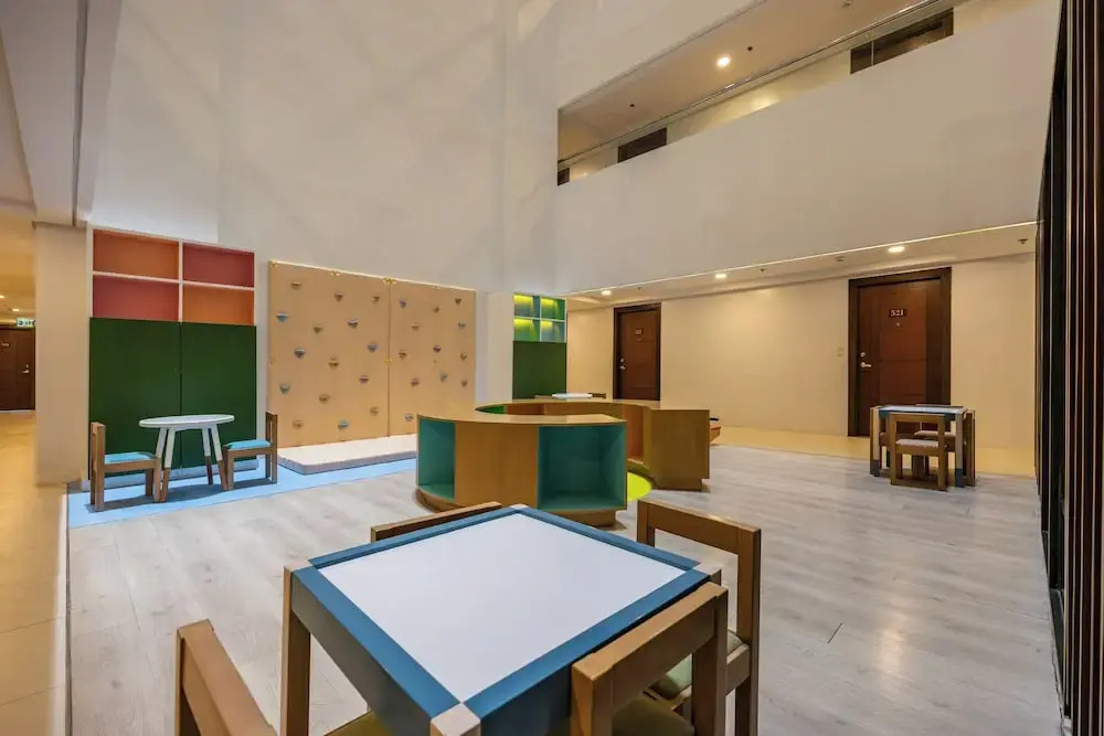 Virgo Nest Rentals - 38th Park Ave, IT Park Cebu - City View
