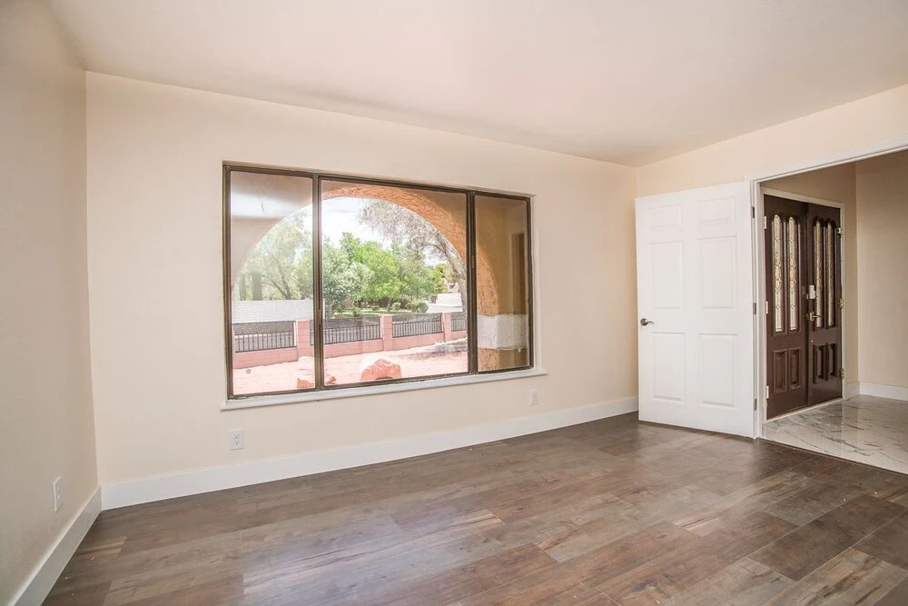 10B 9BA Mansion Sleeps 22 with Pool&Spa
