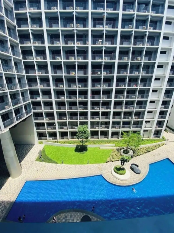Shore 2 Tower 2 Unit 706