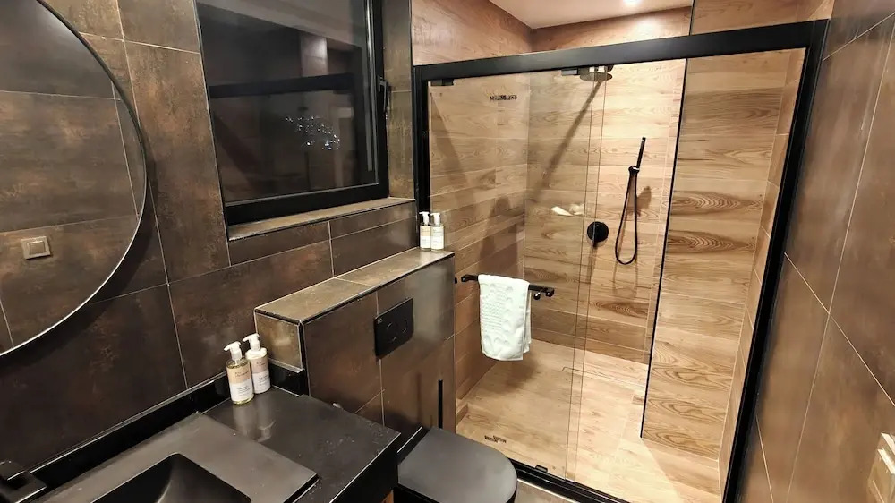 Akira Hotel