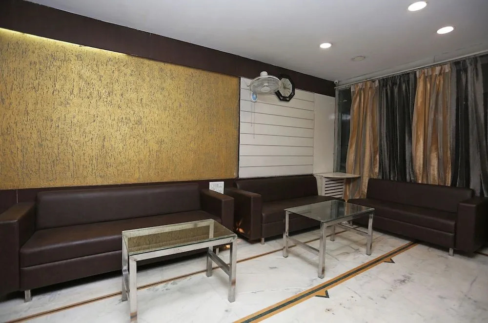 Oyo 24646 Hotel Gaurav Palace