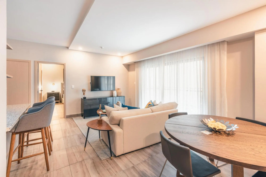 Regatta Living II With Breakfast Included - 405