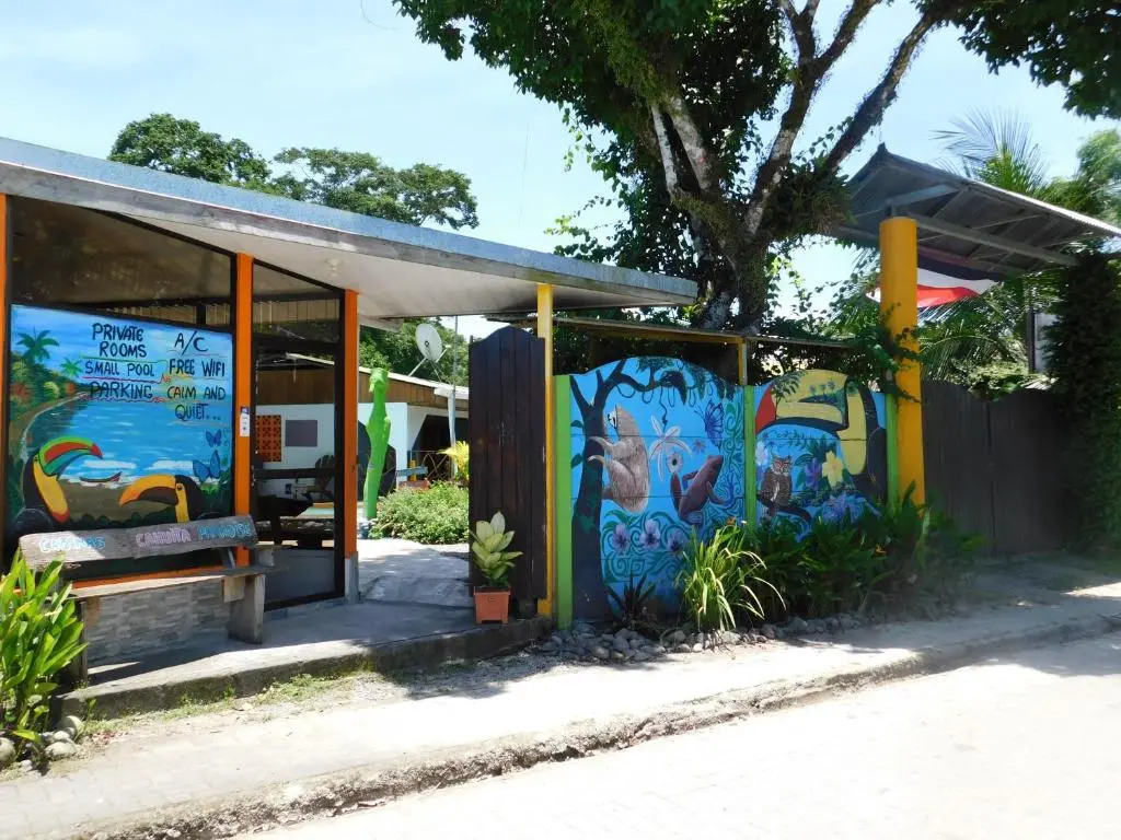 Cabinas Cahuita