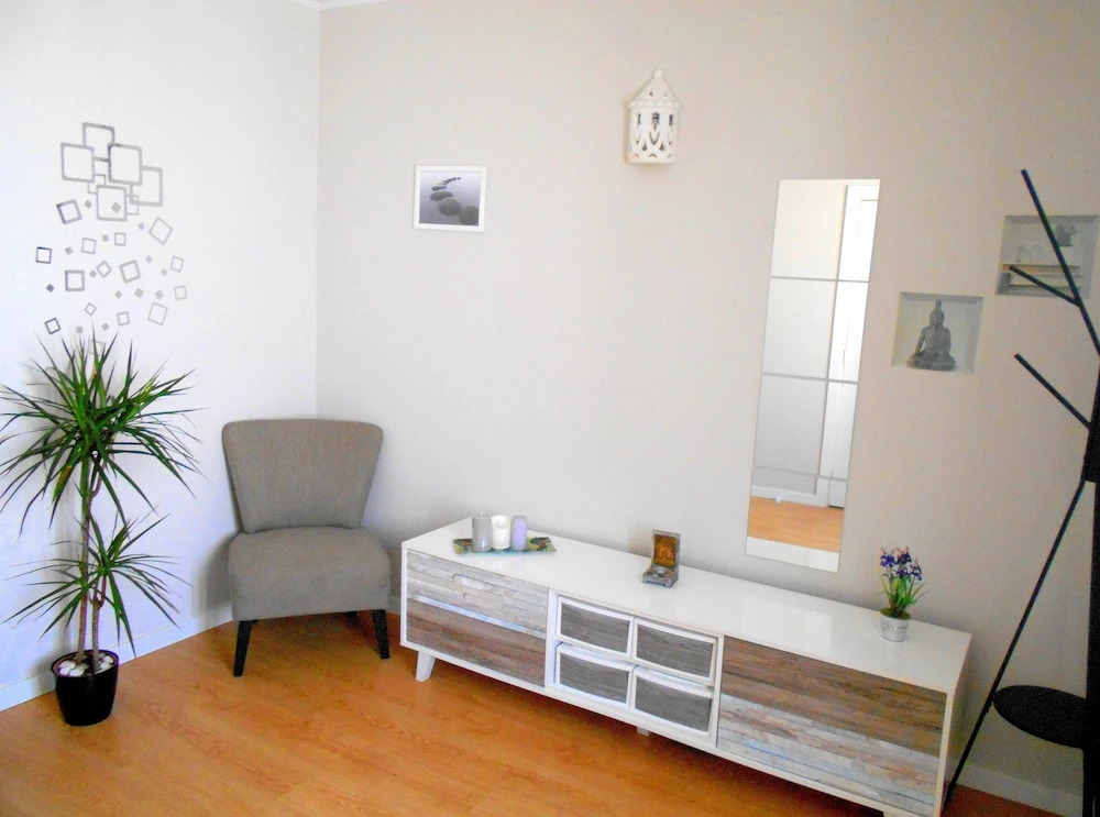 Arade room