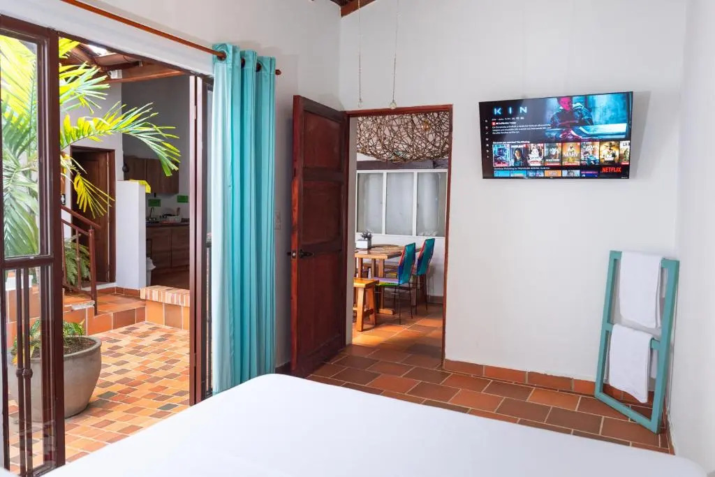 Traveler Hostel