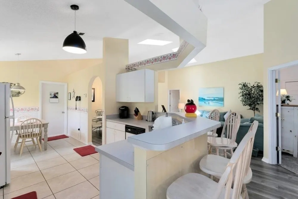 4 Bed Located In Davenport Only Minutes To Disney 4 Bedroom Villa by RedAwning