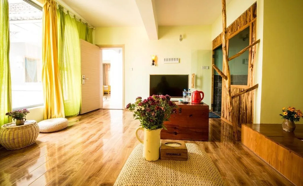 Dali Times Hostel