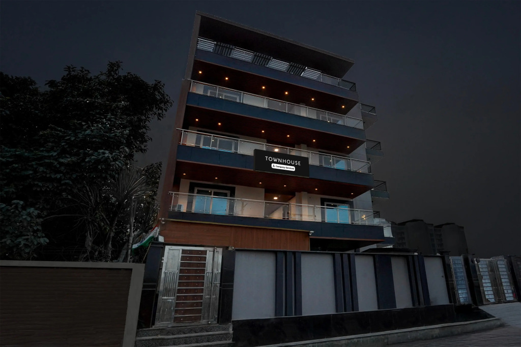 Super Townhouse Sector 93 Noida Expressway