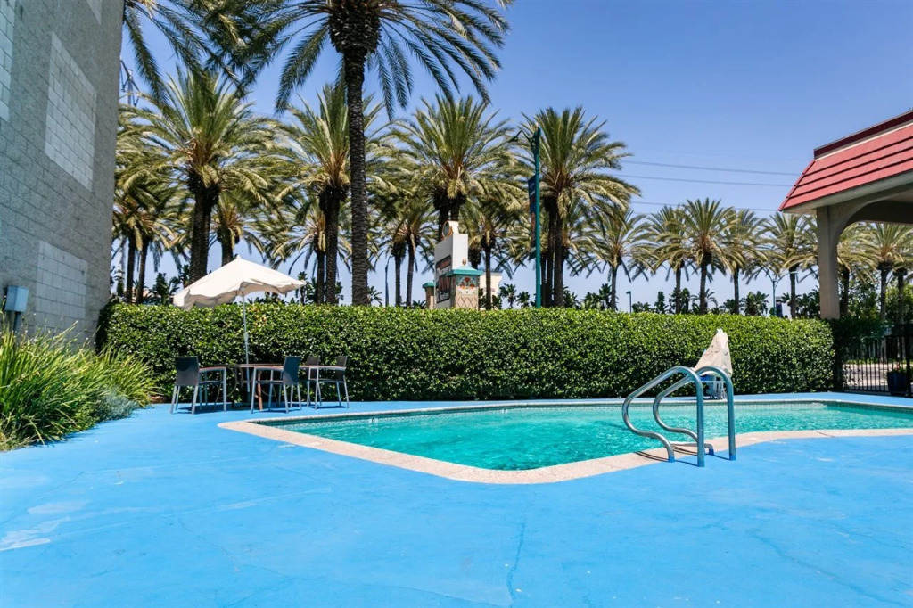 Anaheim Discovery Inn and Suites
