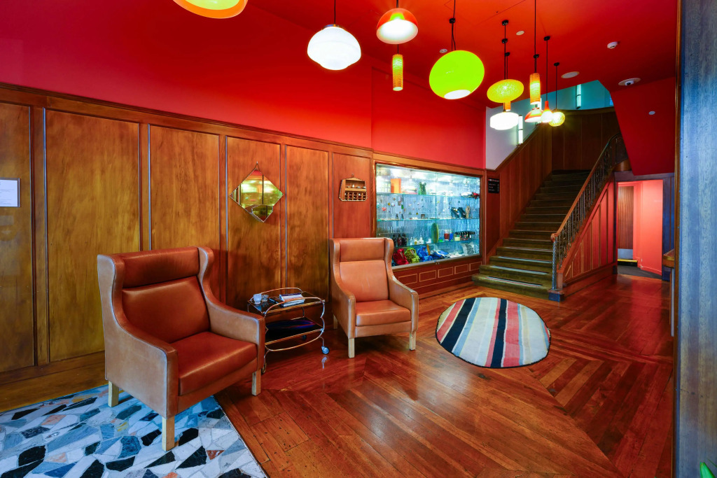 Hotel DeBrett
