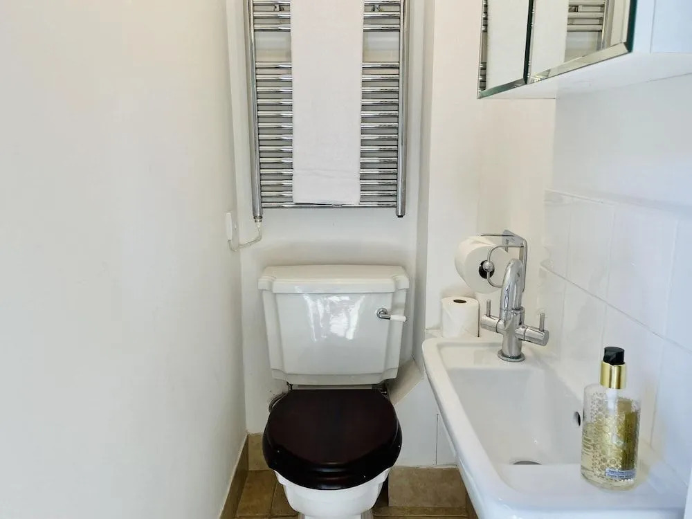 Dolls House - Luxury Townhouse - From 400 Per Night
