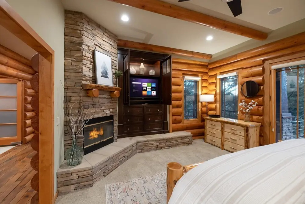 10 - Wild Horse Estate 5 Bedroom Cabin by Redawning