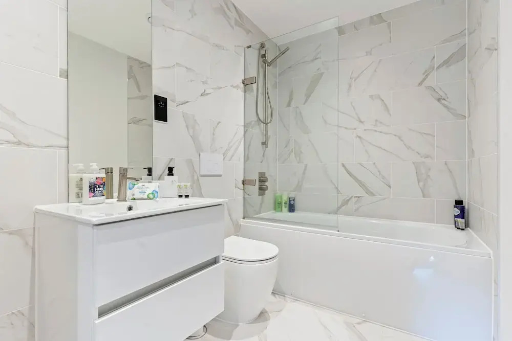 Meadow Haven 2 Bed 2 Bath, On-street Park, Netflix