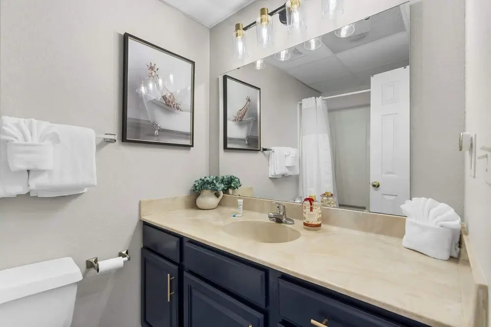 Little Dipper Cozy Condo for 6 w/ Resort-style Amenities