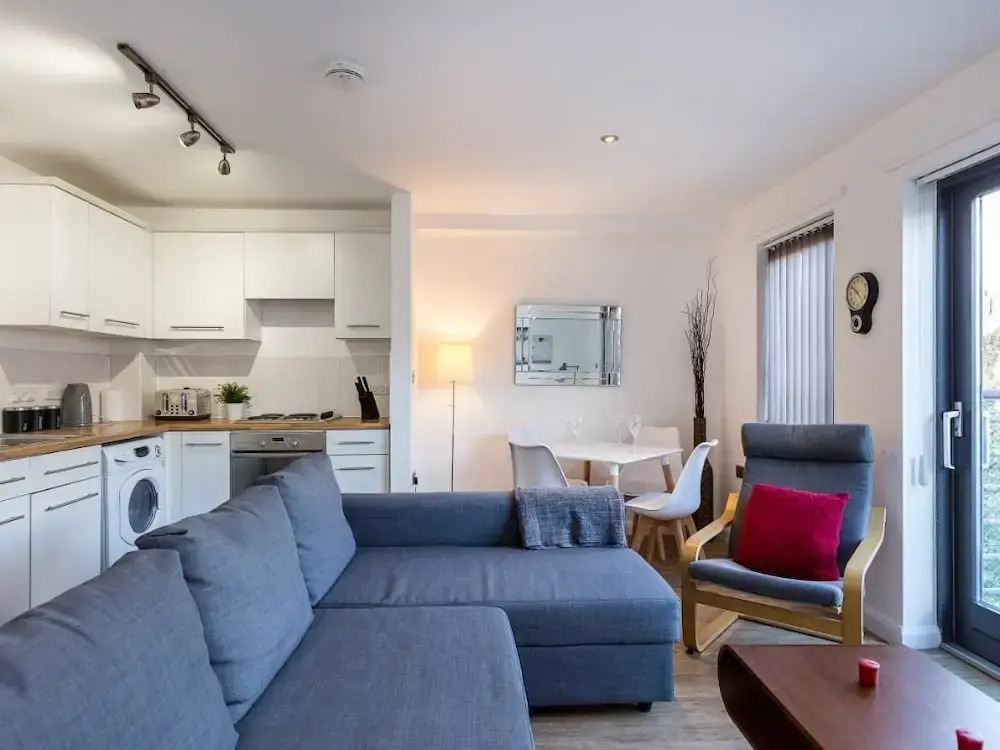 Stylish Stays Mackintosh Lane