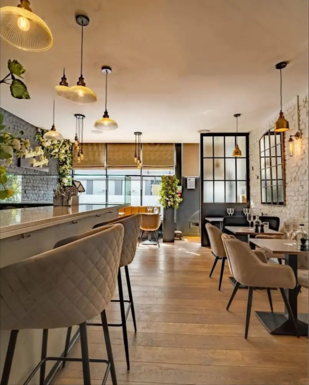 The Call of London 2 Bedroom Flat in Battersea