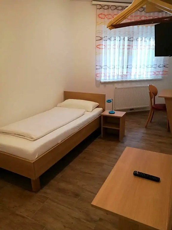 Dorf-Zimmer Mirth