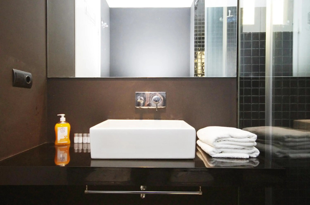 Mosen Sorell Apartments