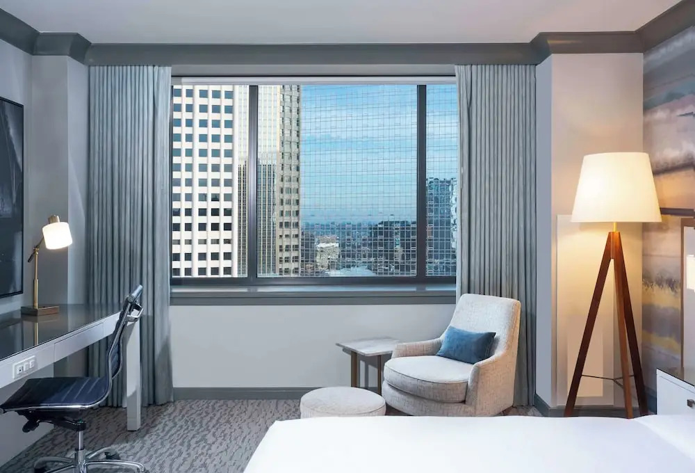 Graves 601 Wyndham Grand