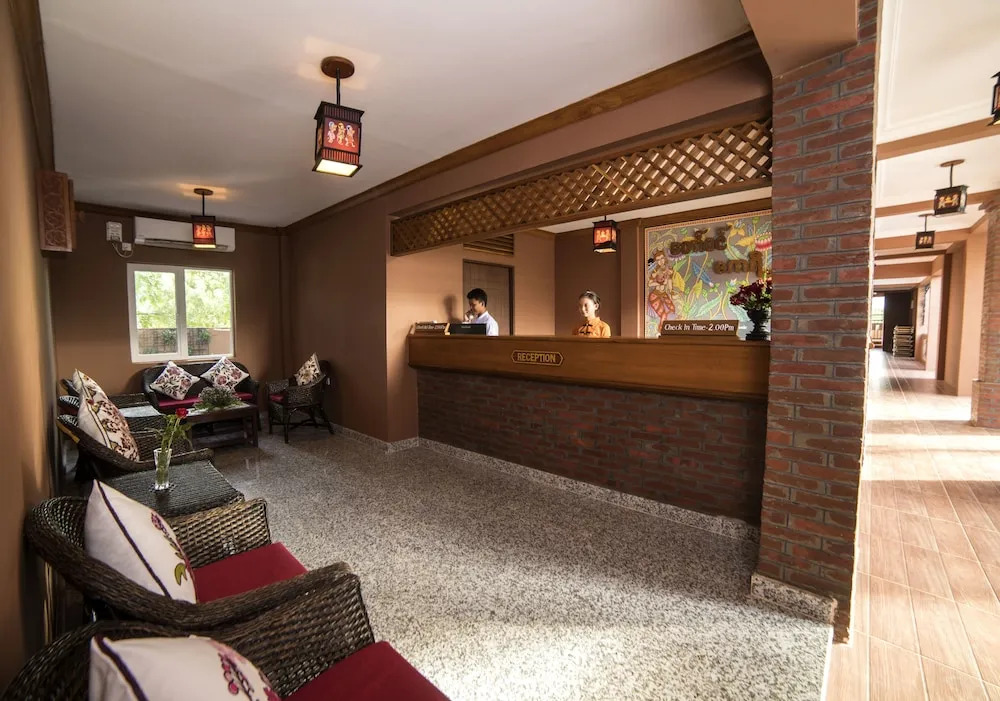Royal Aykare Lodge