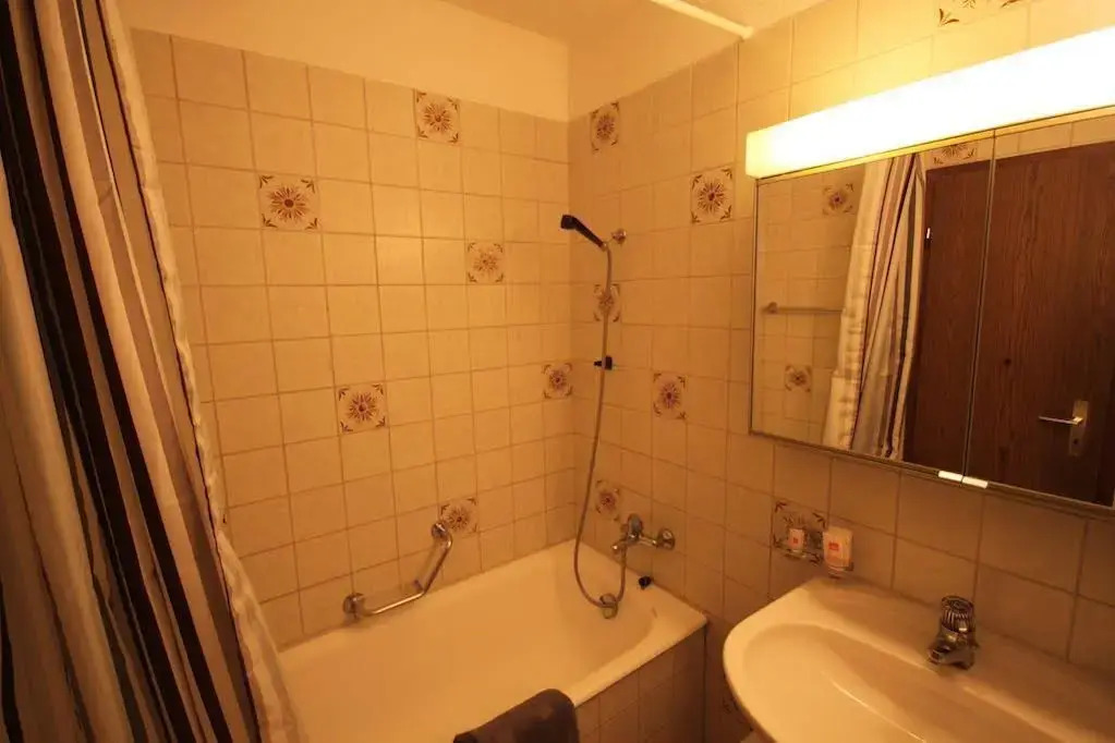 HITrental Seefeld - Kreuzstrasse Apartments