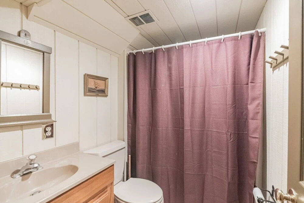Beautiful Villa In The Heart Of Historic Downtown Bel Air! 3 Bedroom Villa by Redawning