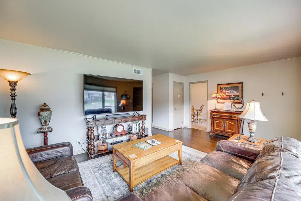 Family-friendly Sand Springs Home ~ 8 Mi to Tulsa!