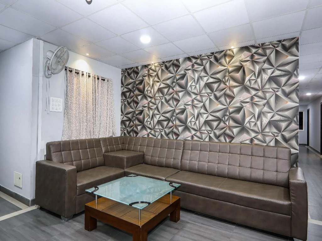 OYO 15928 Hotel Midtown