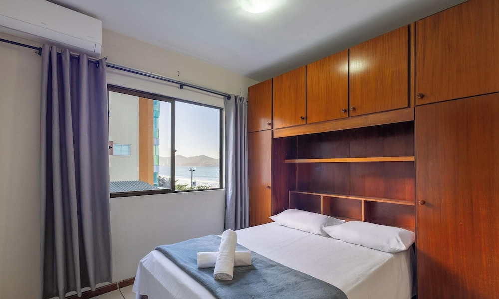 Beachfront Apartment With Beach View Vte0301