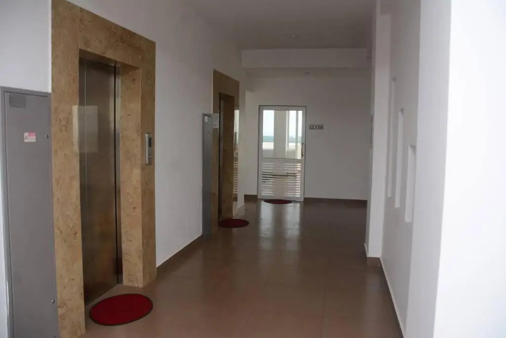 3-Bedroom Condo with Pool & spectacular Lagoon & Sea view