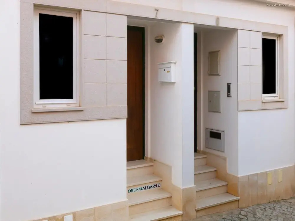 B28 - Stylish Typical House by DreamAlgarve