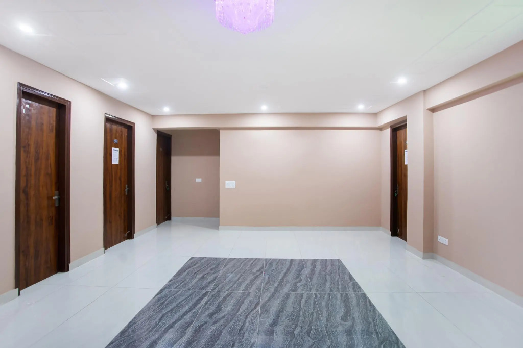 Capital O 62990 Harish Residency