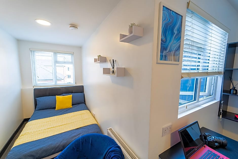 46 North Road Studios Near QE and UOB