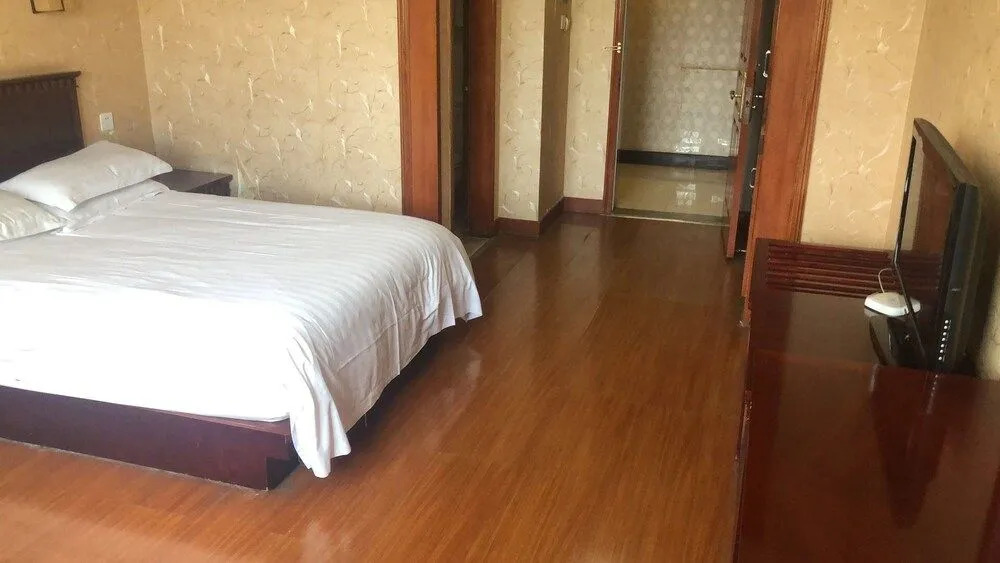 Yi Jiangnan Holiday Hotel
