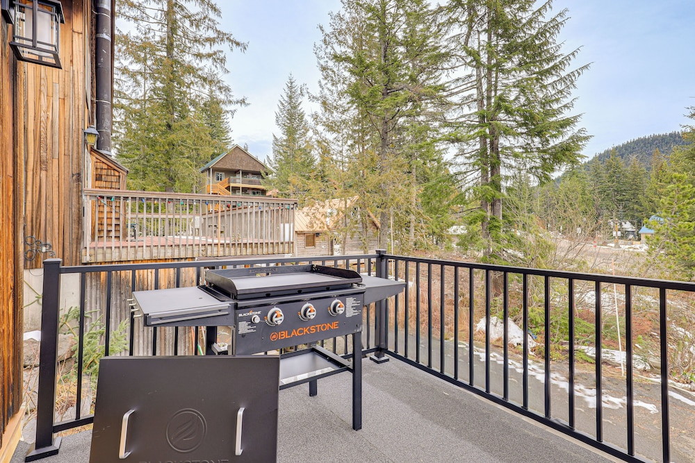 Après & Adventure: Mt Hood Retreat in Gov Camp!
