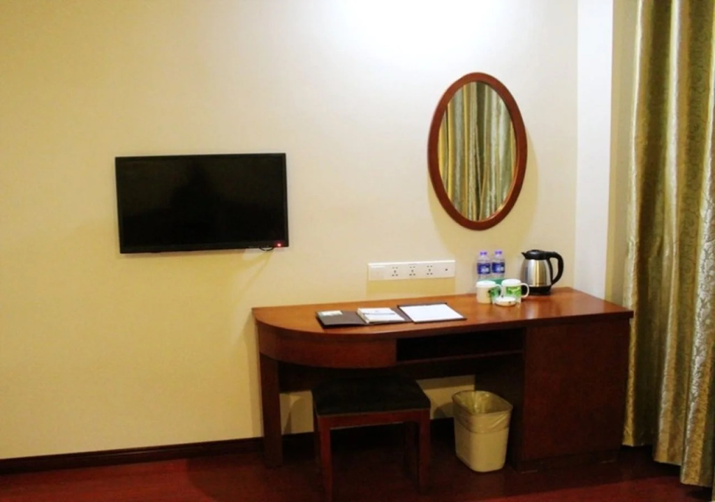 GreenTree Inn Shanghai Pudong Airport Yanchao Highway Hotel