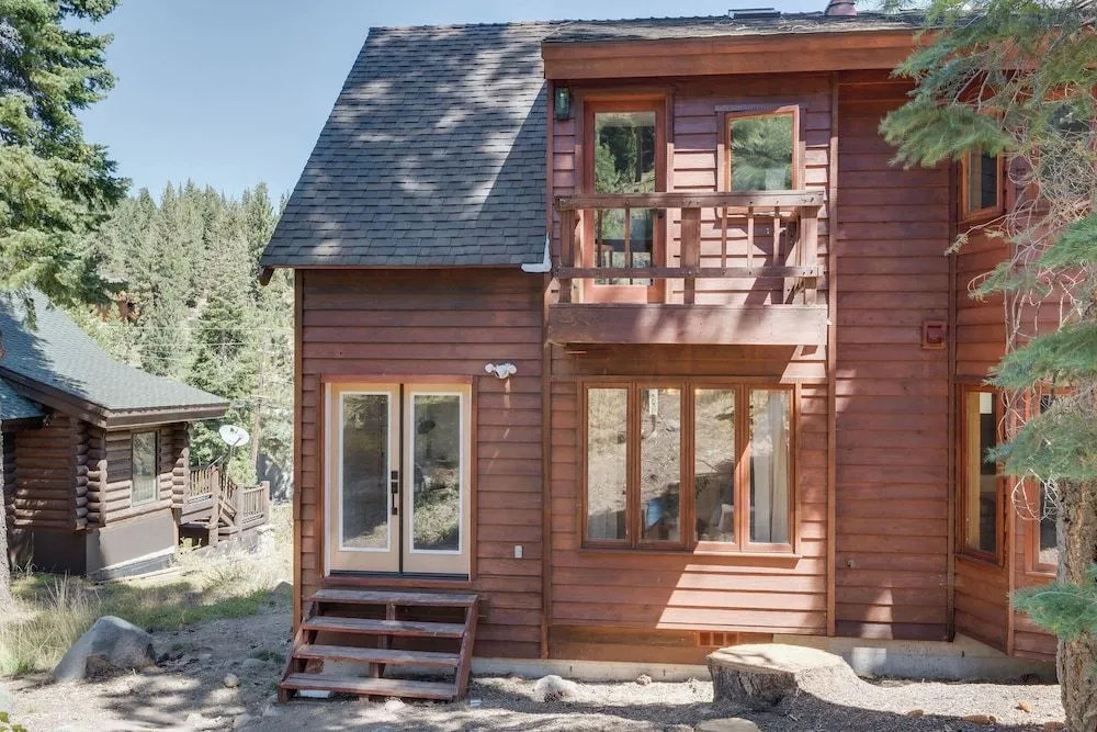 North Lake Hideaway Prime Locale for Outdoor Fun