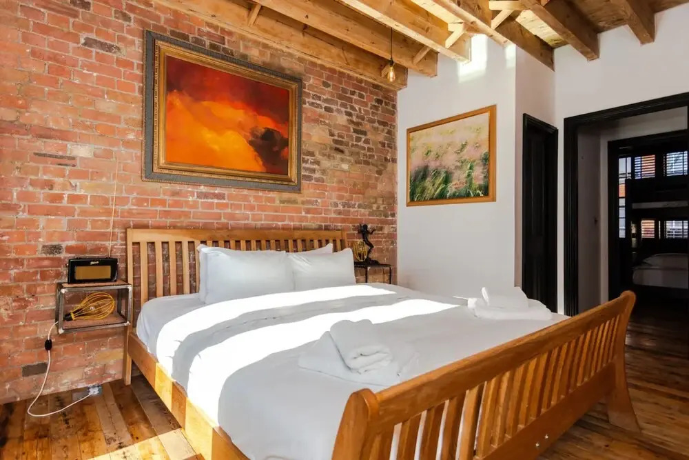 Spectacularly Unique 4 Bedroom House in Bethnal Green
