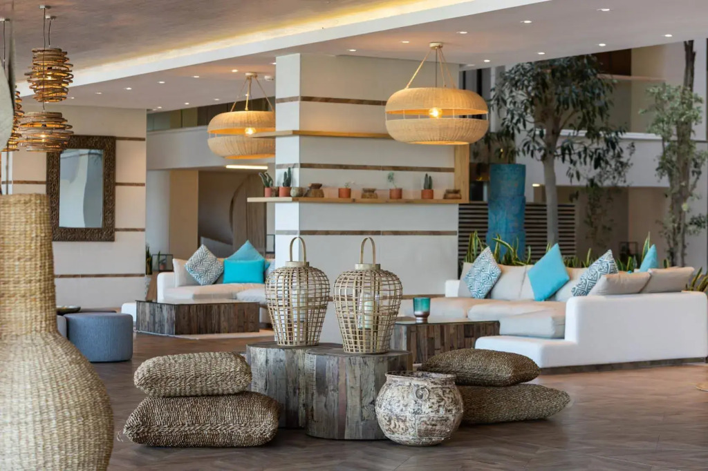 Design Plus Seya Beach Hotel