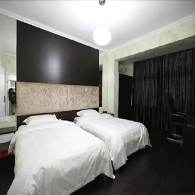 5CM Holiday Hotel