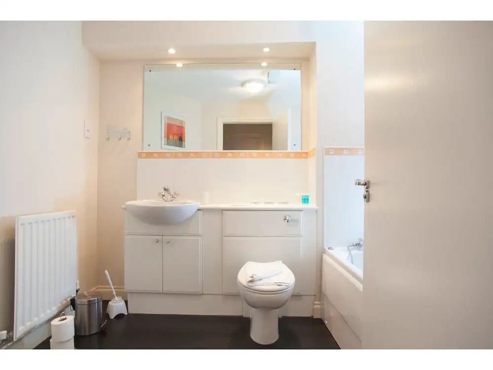 Gorgeous 2 Bed Flat in Historical Edinburgh