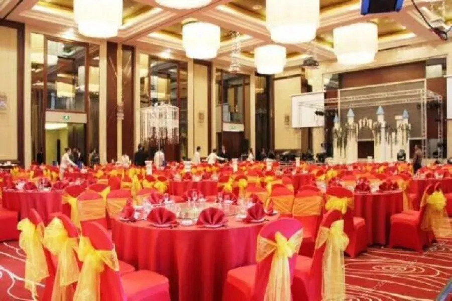 Arcadia Rong Yi Warmth Hotel