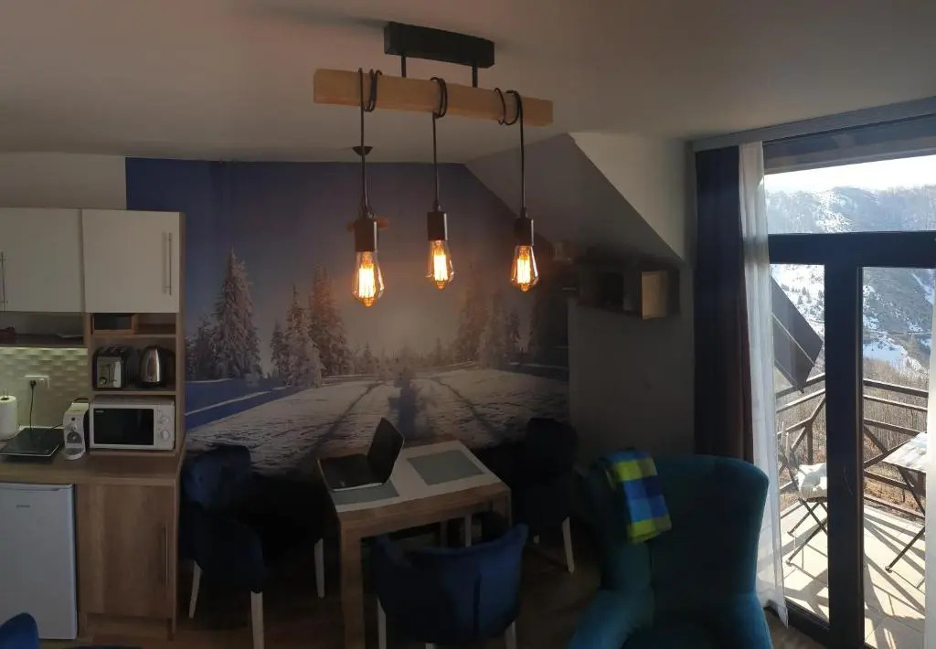 Magic View E16 Dvori-Kopaonik