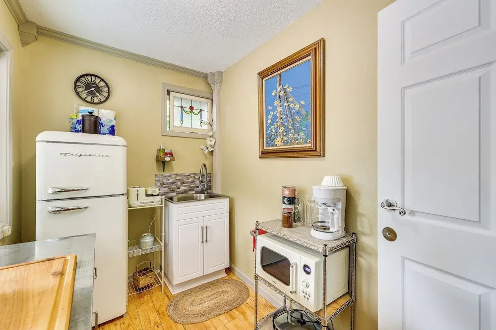 Eureka Springs Rental - Walk to Downtown!