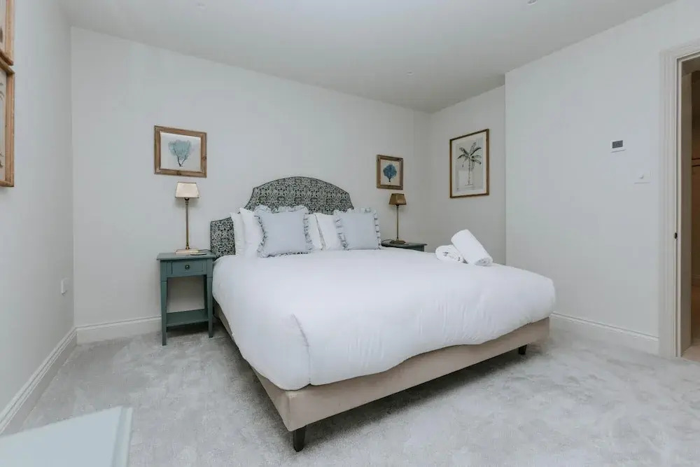 The Dragonfly - Central 2 Bedroom House