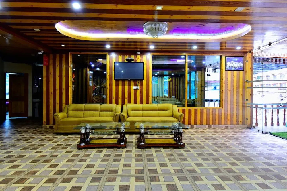 Oyo 30367 Rr Villa