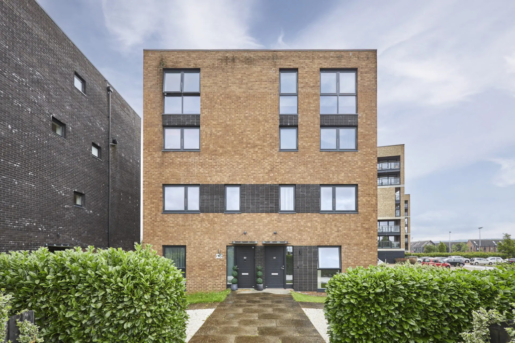 Host Stay London Avenue