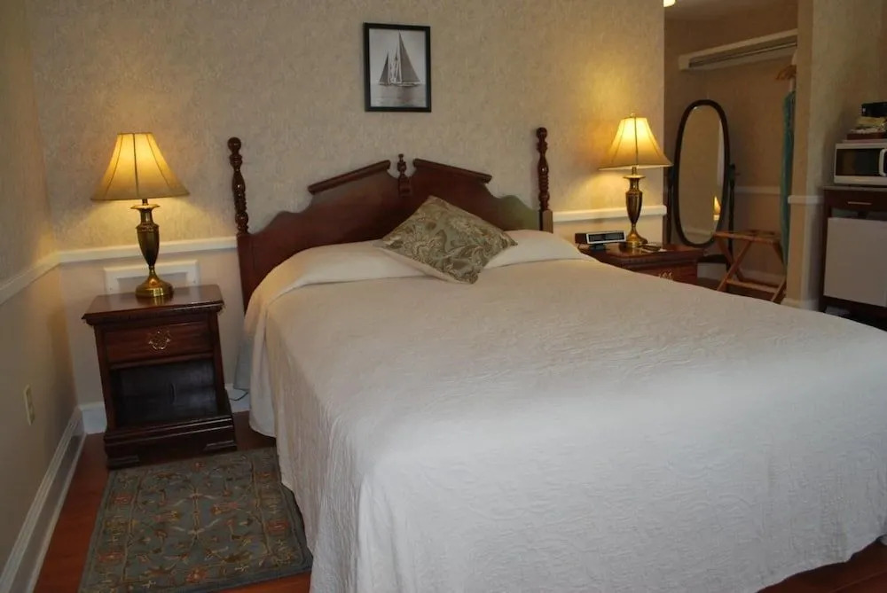 Cedar Crest Inn